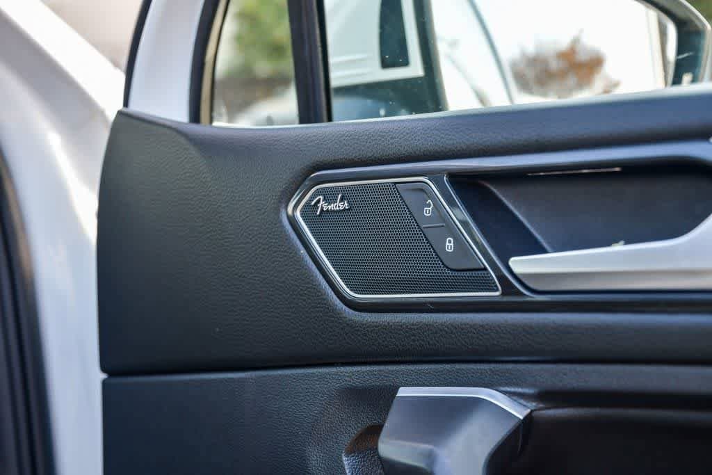 Thumbnail: 2022 Volkswagen Tiguan - 17