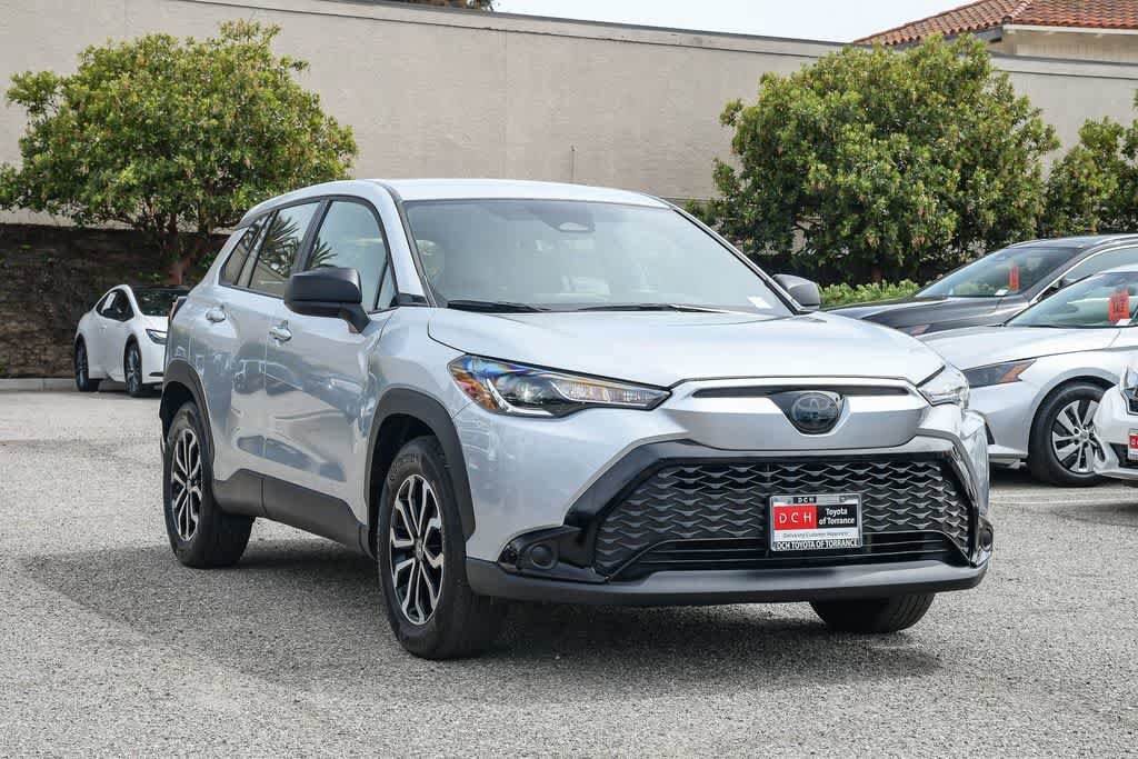 Thumbnail: 2025 Toyota Corolla Cross - 2