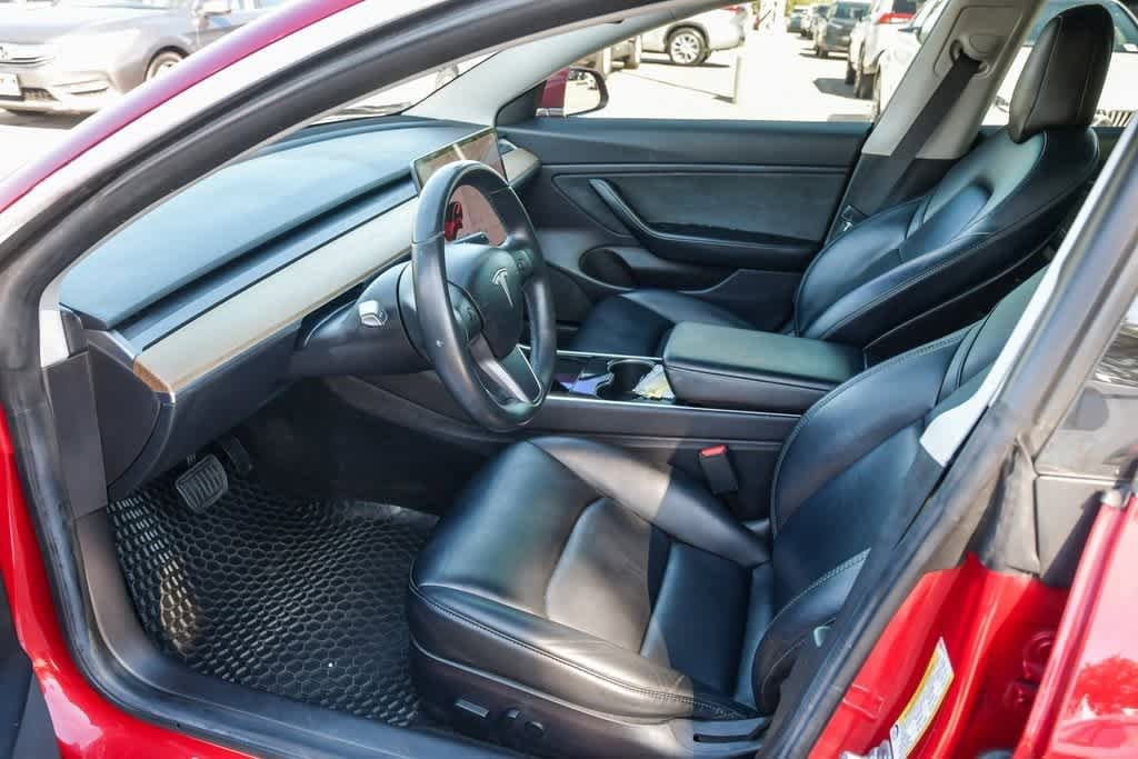 Thumbnail: 2019 Tesla Model 3 - 17