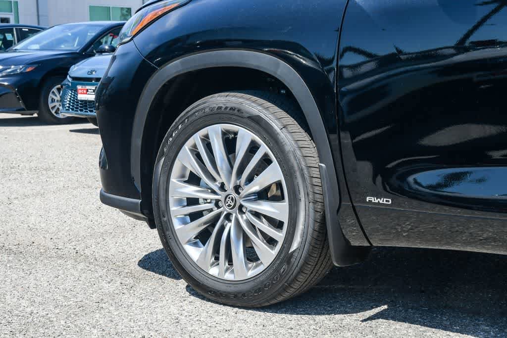 Thumbnail: 2026 Toyota Highlander - 10
