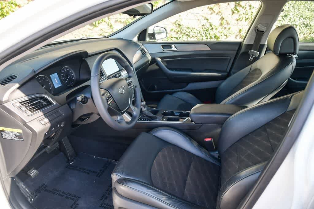 Thumbnail: 2017 Hyundai Sonata - 16