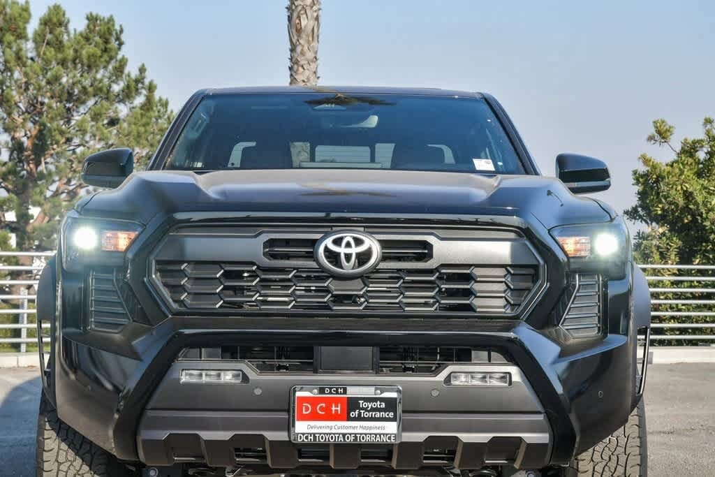 2025 Toyota Tacoma TRD Double Cab photo 4
