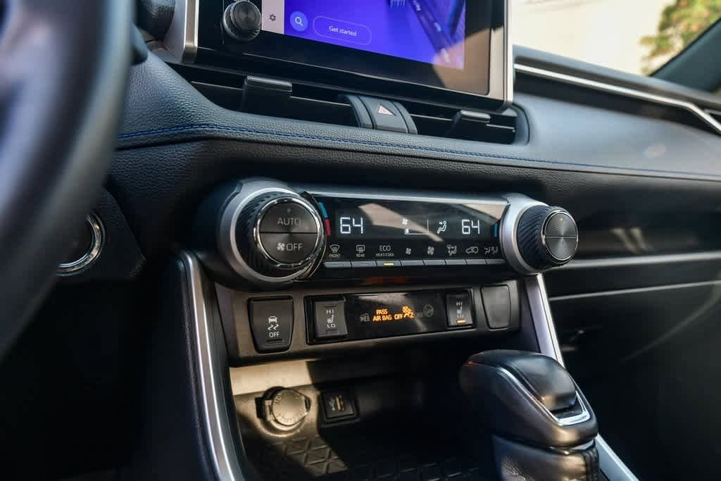 Thumbnail: 2024 Toyota RAV4 - 23