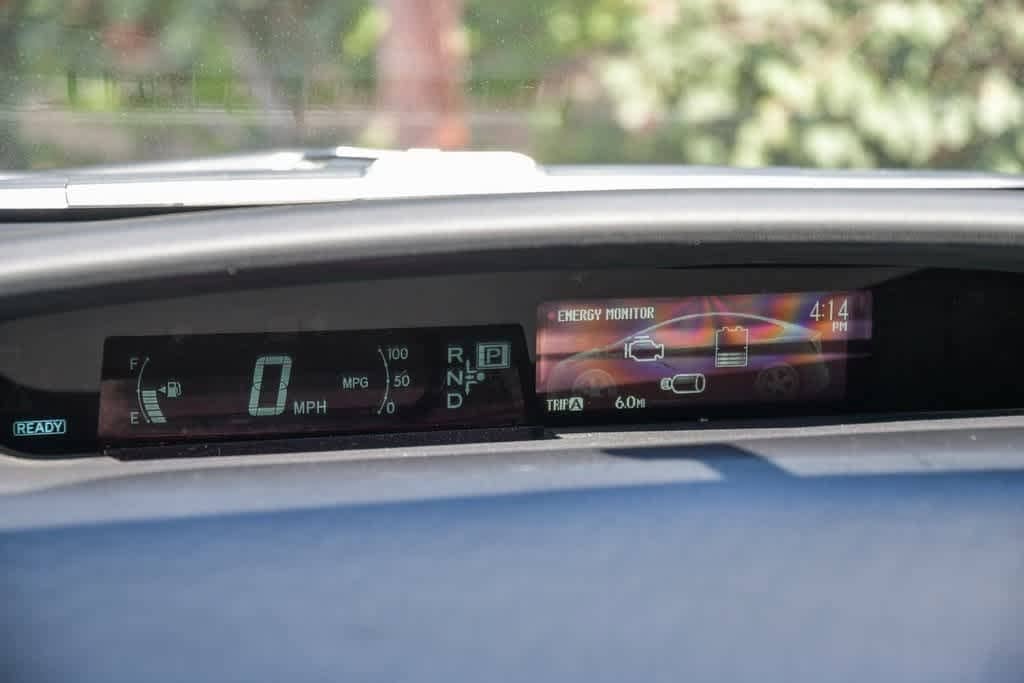 Thumbnail: 2013 Toyota Prius - 24