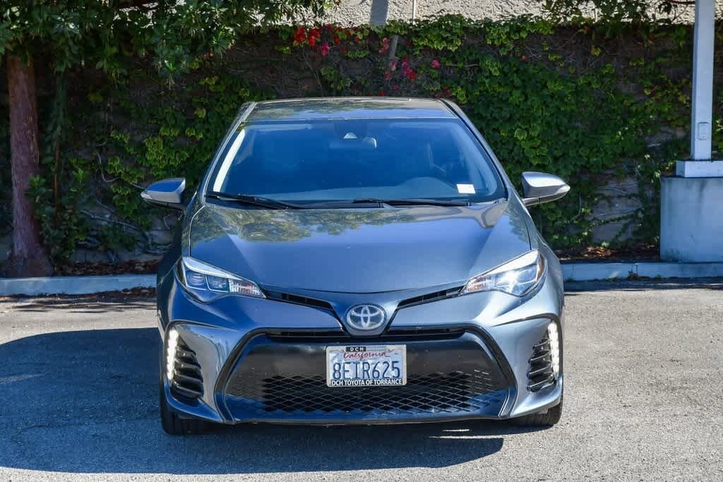 2018 Toyota Corolla SE photo 2