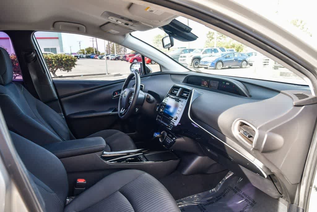 Thumbnail: 2022 Toyota Prius Prime - 15