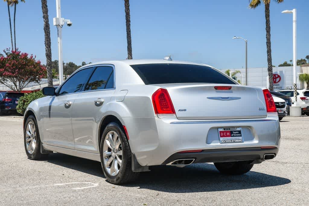 Thumbnail: 2019 Chrysler 300 - 6