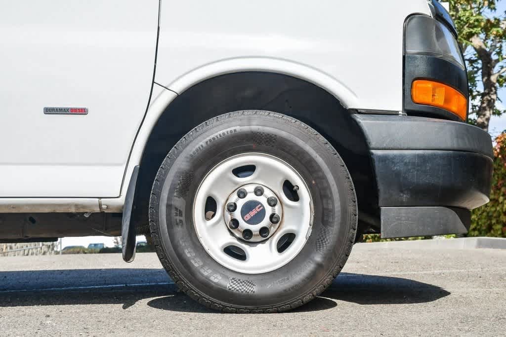 Thumbnail: 2019 GMC Savana - 11