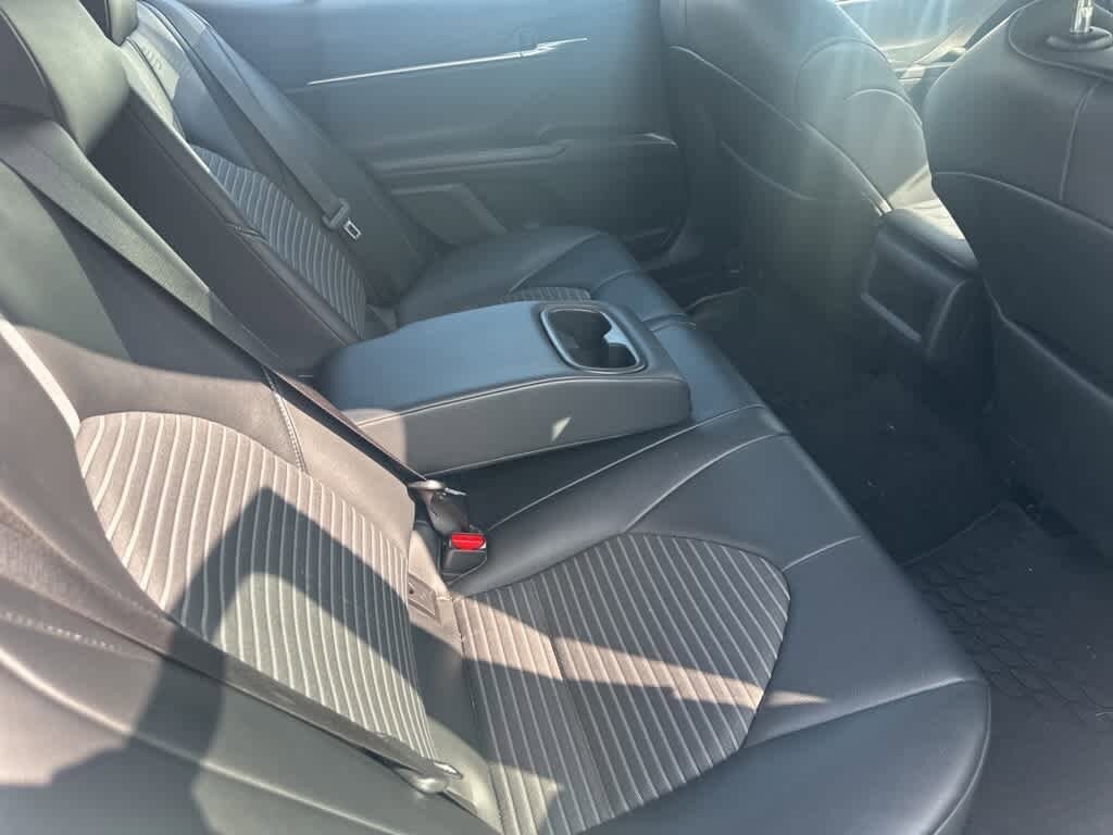 Thumbnail: 2022 Toyota Camry - 6