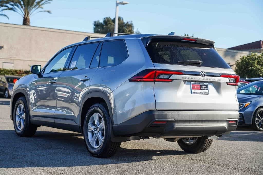 Thumbnail: 2026 Toyota Grand Highlander - 8