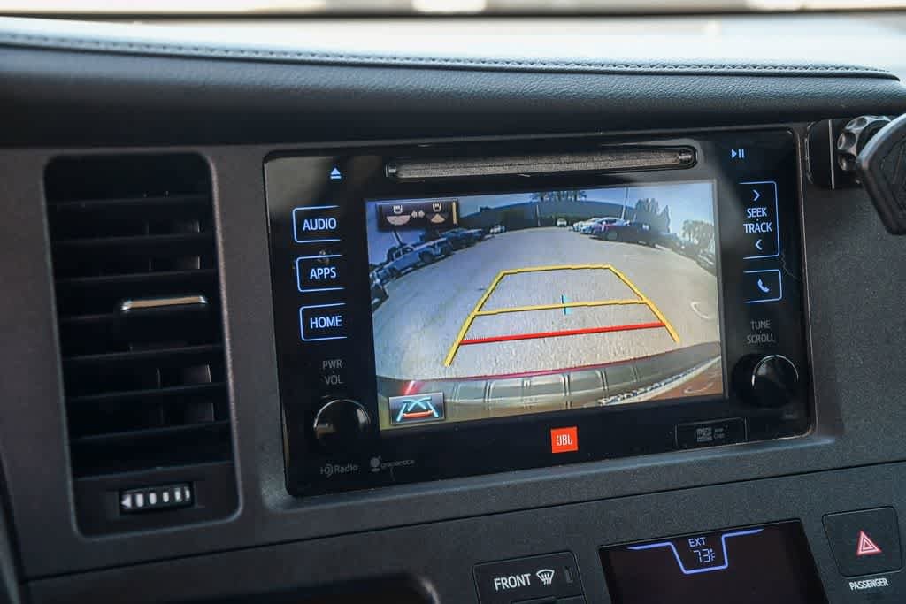 Thumbnail: 2015 Toyota Sienna - 24