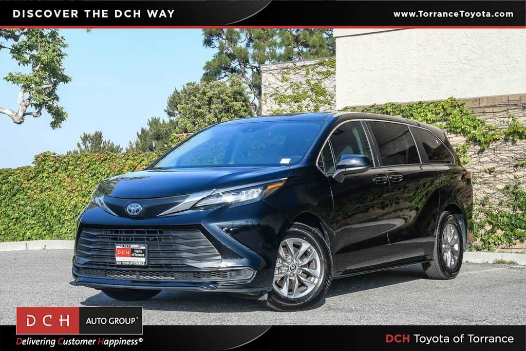 2024 Toyota Sienna LE -
                  Torrance, CA