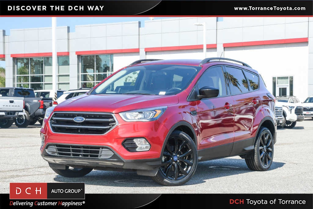 Used 2019 Ford Escape SE with VIN 1FMCU0GDXKUC55112 for sale in Torrance, CA