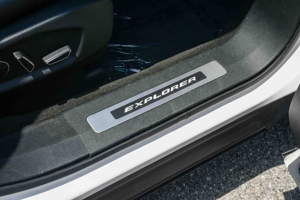 Thumbnail: 2018 Ford Explorer - 15
