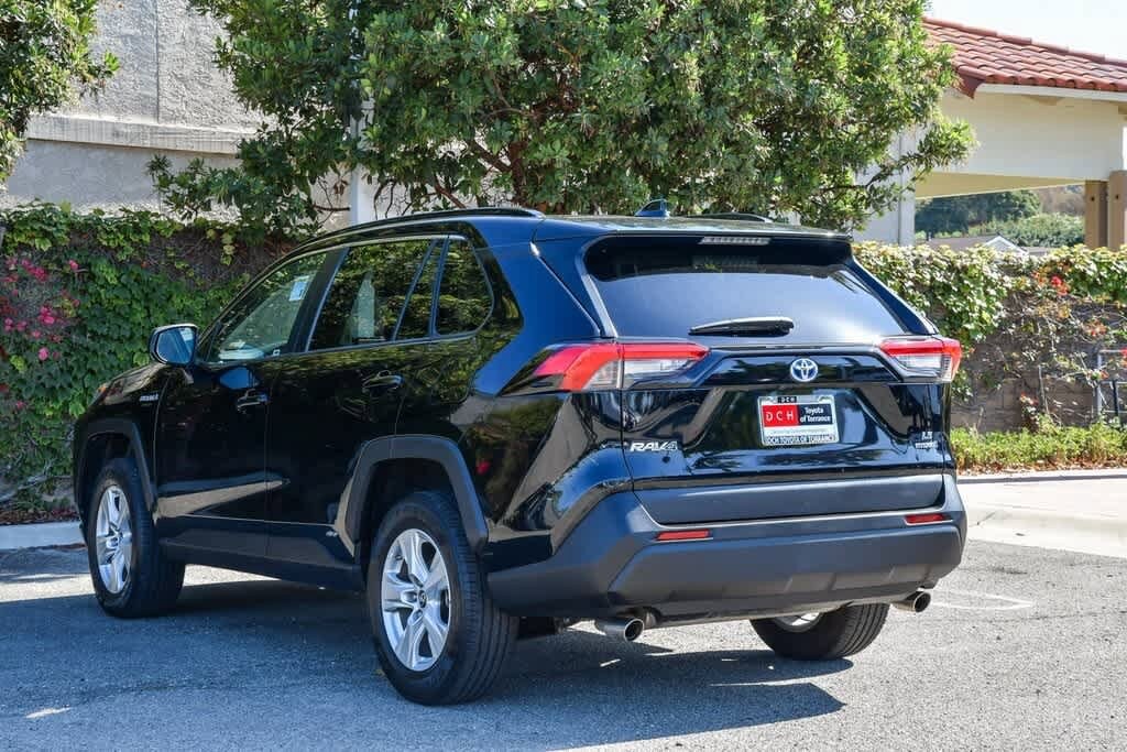 Thumbnail: 2021 Toyota RAV4 - 8