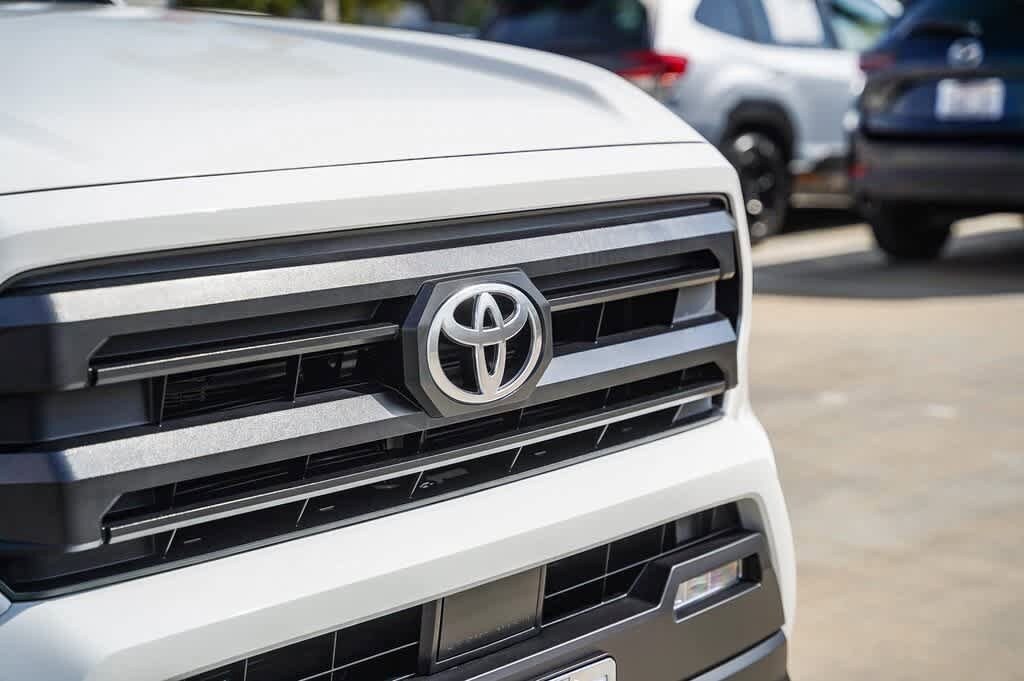 2025 Toyota Tacoma SR5 5