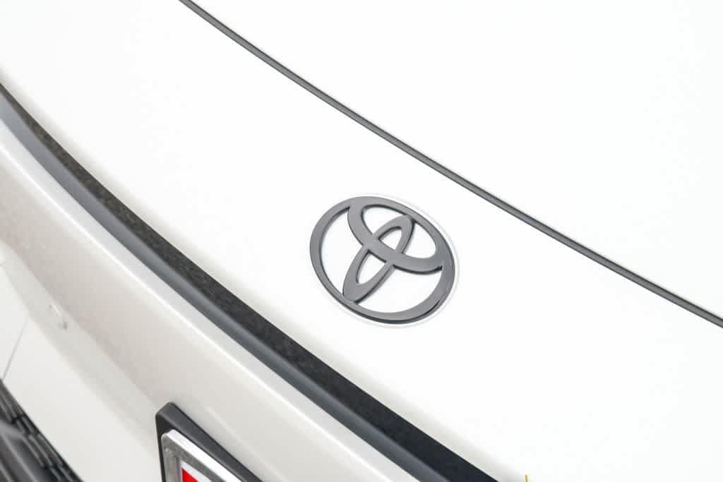 Thumbnail: 2026 Toyota C-HR - 5
