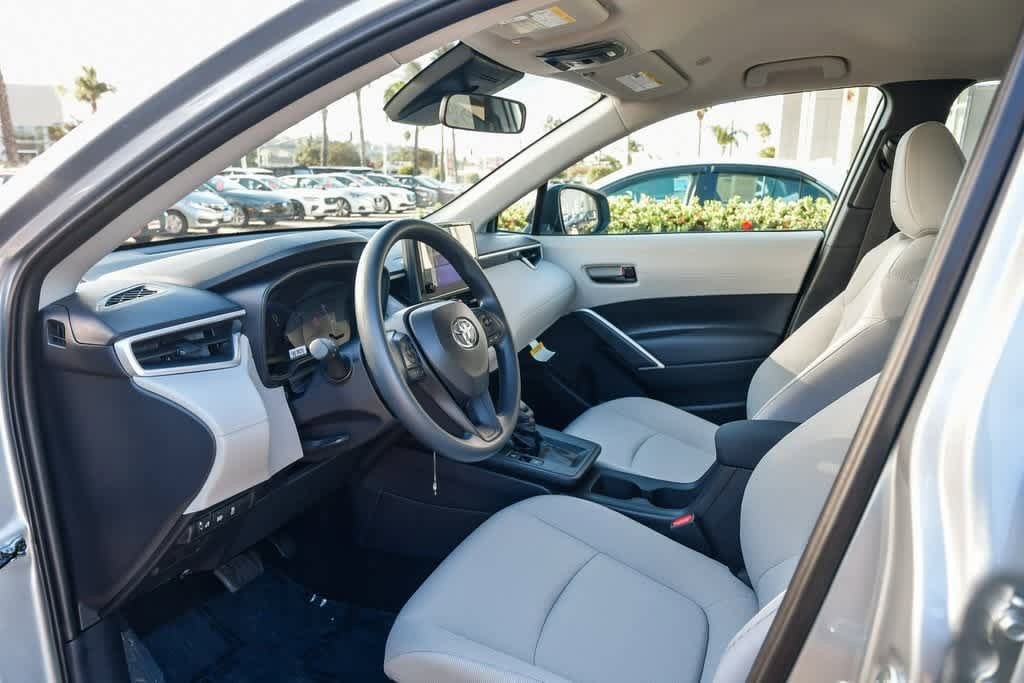 Thumbnail: 2026 Toyota Corolla Cross - 18