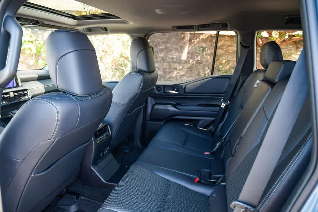 Thumbnail: 2025 Toyota Land Cruiser - 18