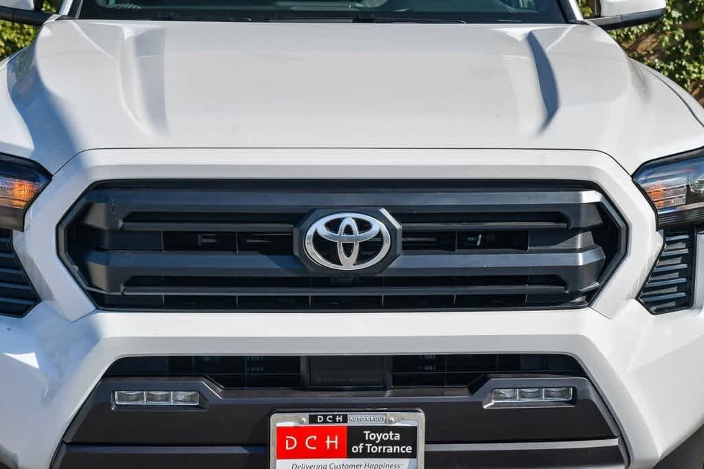 Thumbnail: 2025 Toyota Tacoma - 4
