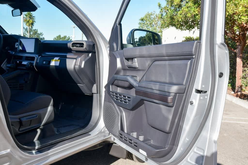 Thumbnail: 2025 Toyota 4Runner - 16