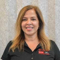 Staff member Clara Serna from ID_1e113ffdcccd