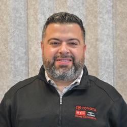 Staff member Carlos Perez from ID_1e113ffdcccd