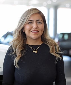 Staff member Teresa Cocio from ID_1cbd6192fae4