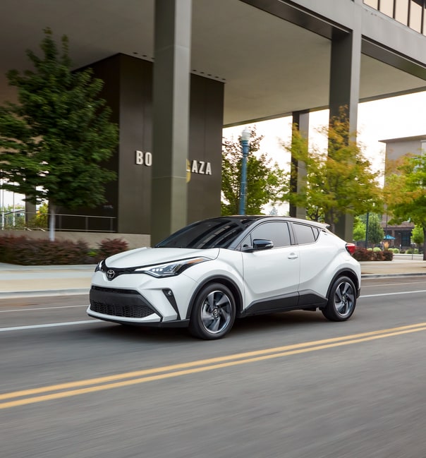 2022-Toyota-CHR-Limited-SUV-L01.png