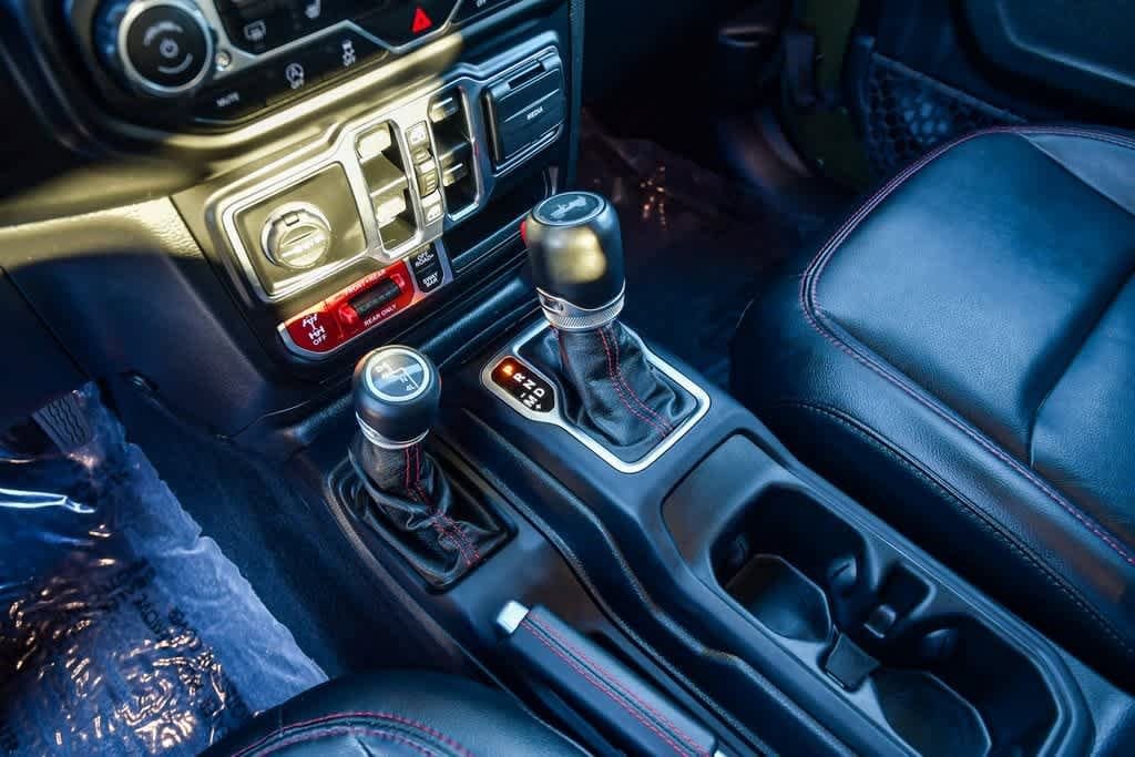 Thumbnail: 2021 Jeep Wrangler - 25