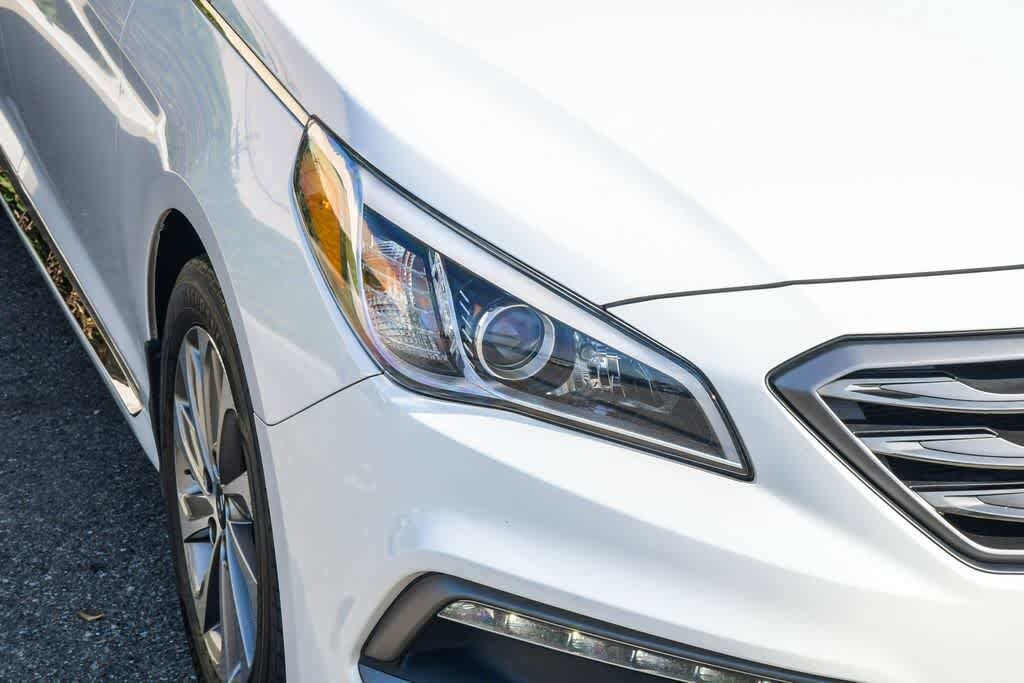 Thumbnail: 2017 Hyundai Sonata - 4