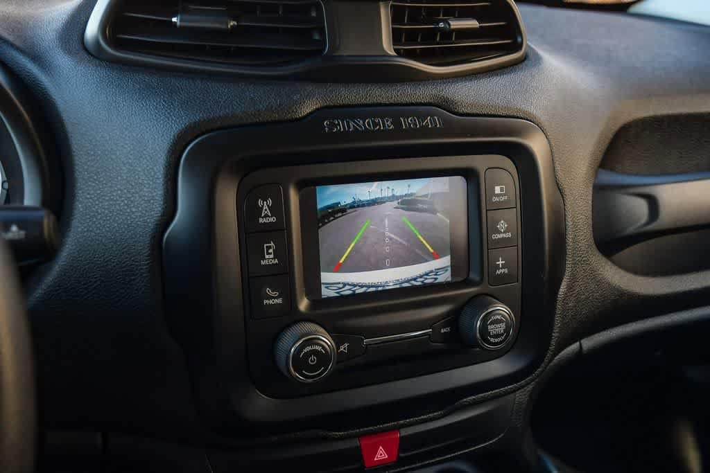 Thumbnail: 2016 Jeep Renegade - 22