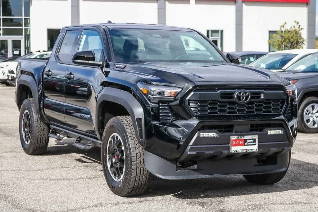 Thumbnail: 2025 Toyota Tacoma - 3