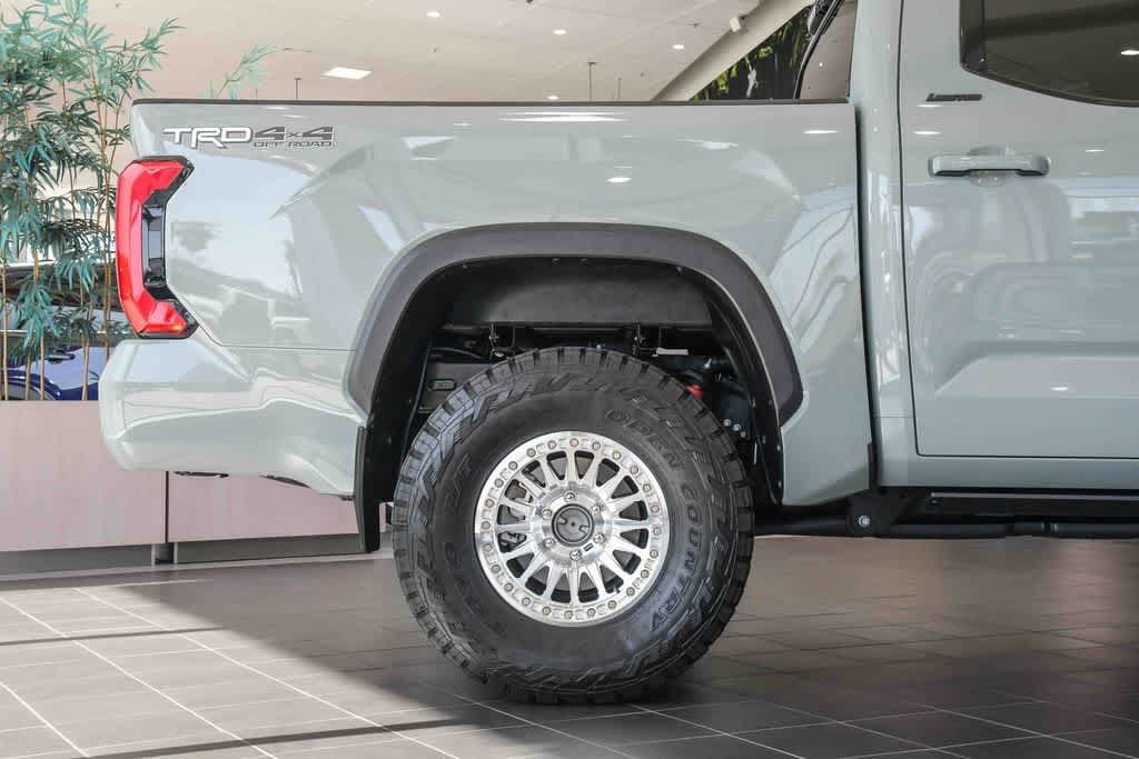 2025 Toyota Tundra Limited photo 3