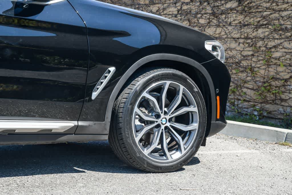 Thumbnail: 2021 BMW X4 - 11