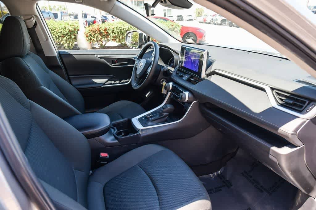 Thumbnail: 2023 Toyota RAV4 - 15