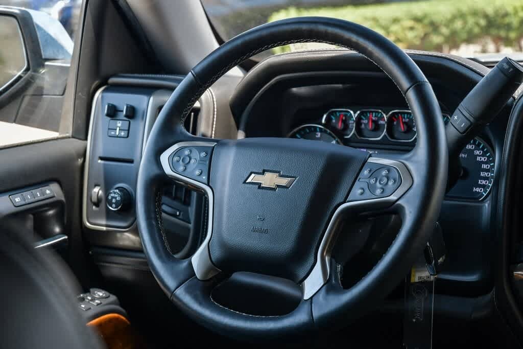 Thumbnail: 2017 Chevrolet Silverado 1500 - 16