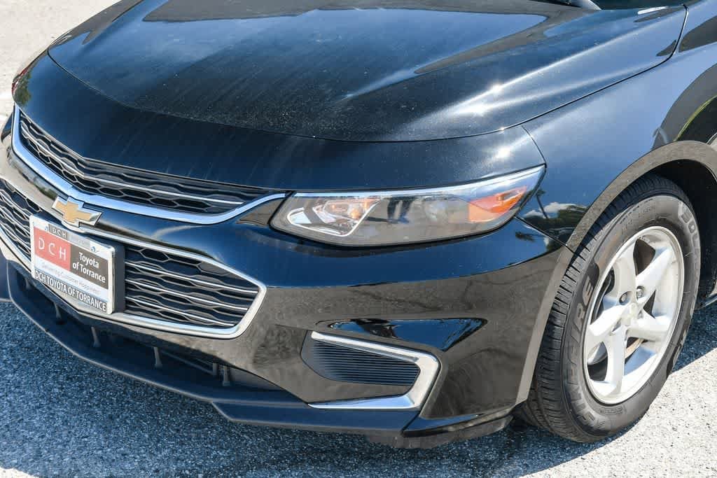 2018 Chevrolet Malibu LS photo 4