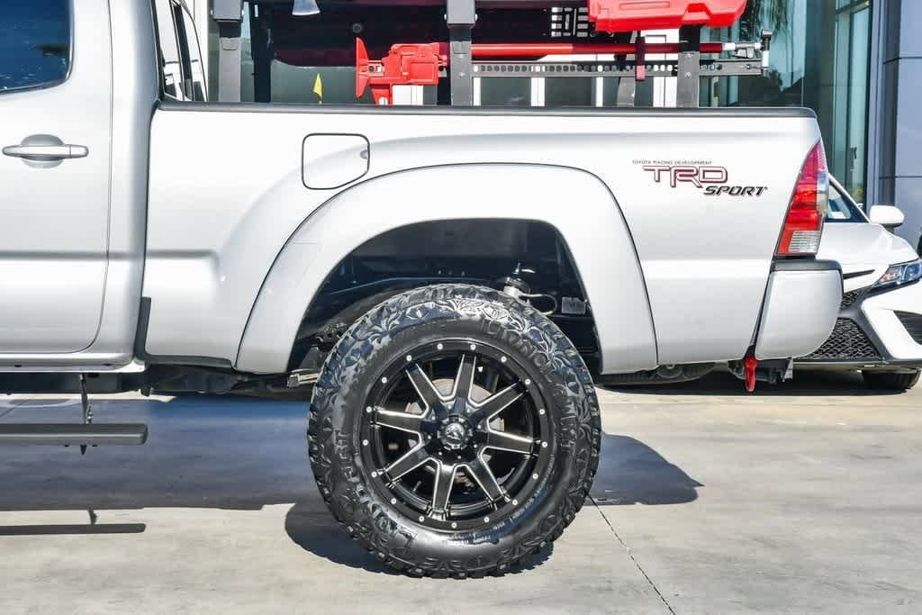 Thumbnail: 2011 Toyota Tacoma - 13
