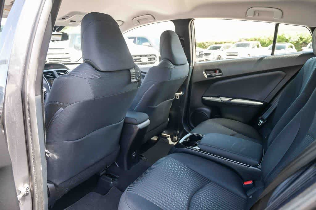 Thumbnail: 2019 Toyota Prius Prime - 18