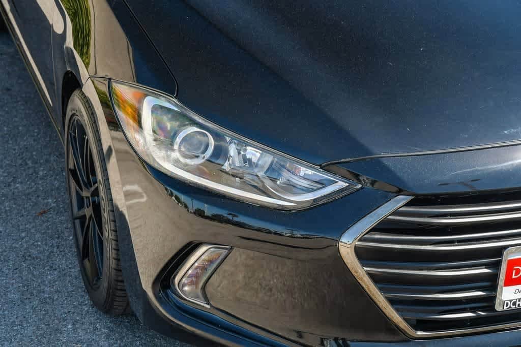 Thumbnail: 2017 Hyundai Elantra - 4