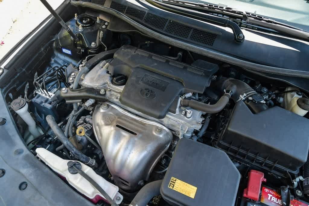 2015 Toyota Camry LE 28