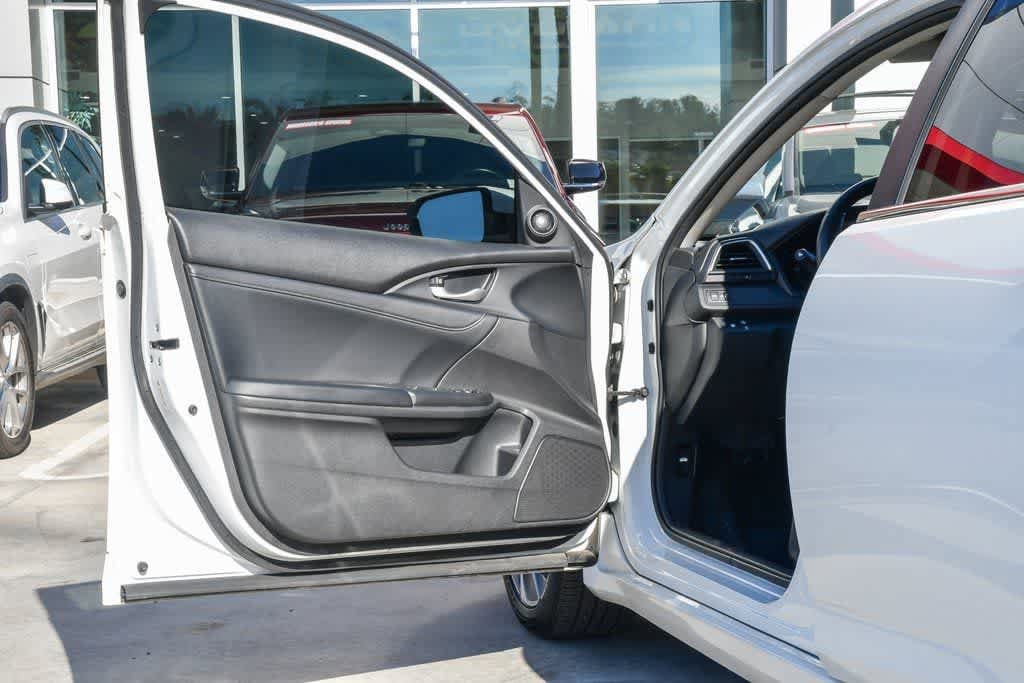 Thumbnail: 2020 Honda Insight - 18