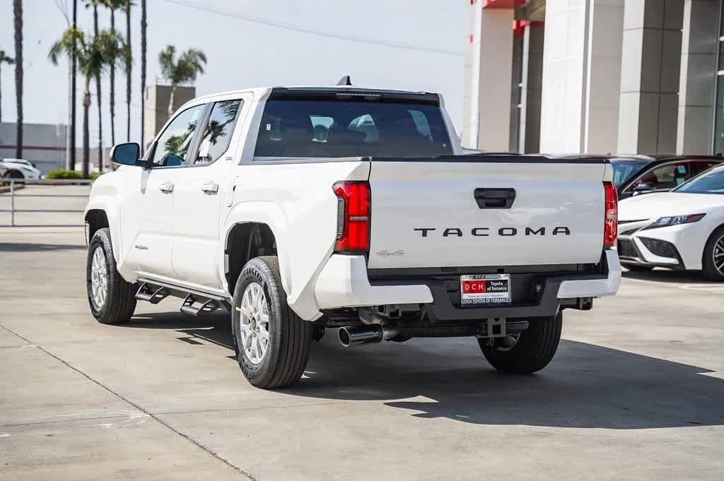 2025 Toyota Tacoma SR5 8