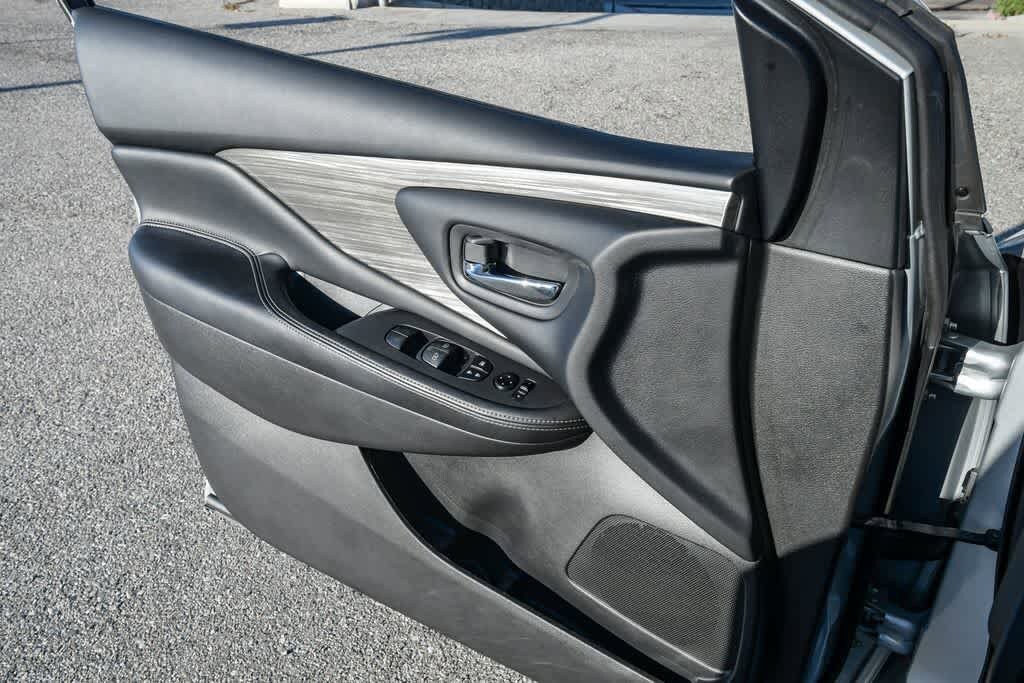 Thumbnail: 2015 Nissan Murano - 25