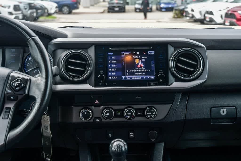 Thumbnail: 2019 Toyota Tacoma - 12