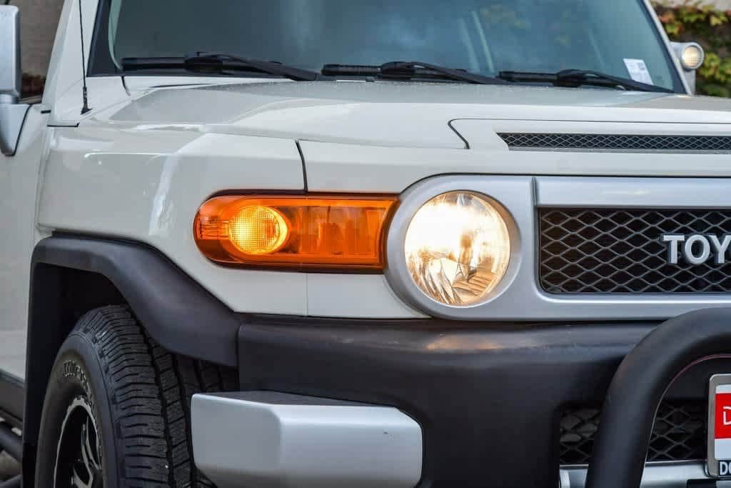 Thumbnail: 2012 Toyota FJ Cruiser - 4