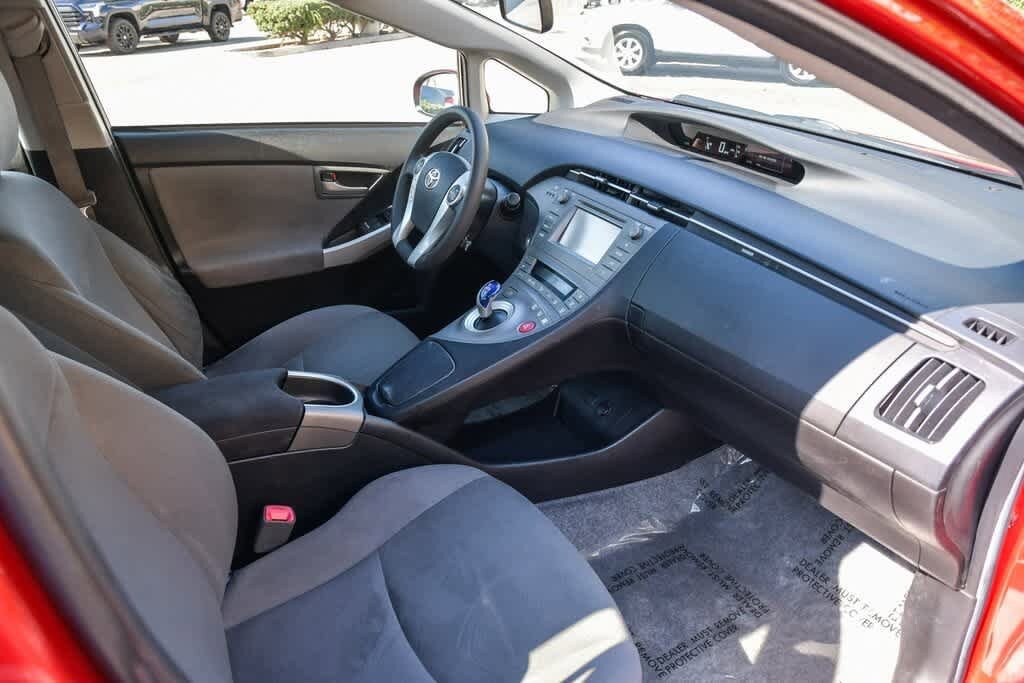 Thumbnail: 2013 Toyota Prius - 16