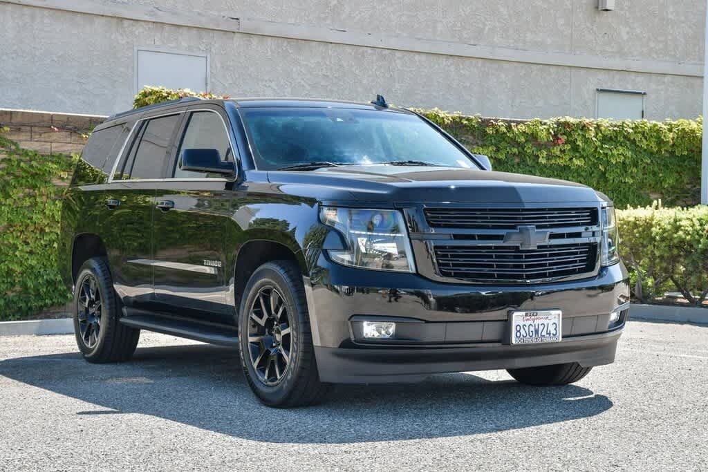 Thumbnail: 2019 Chevrolet Tahoe - 3