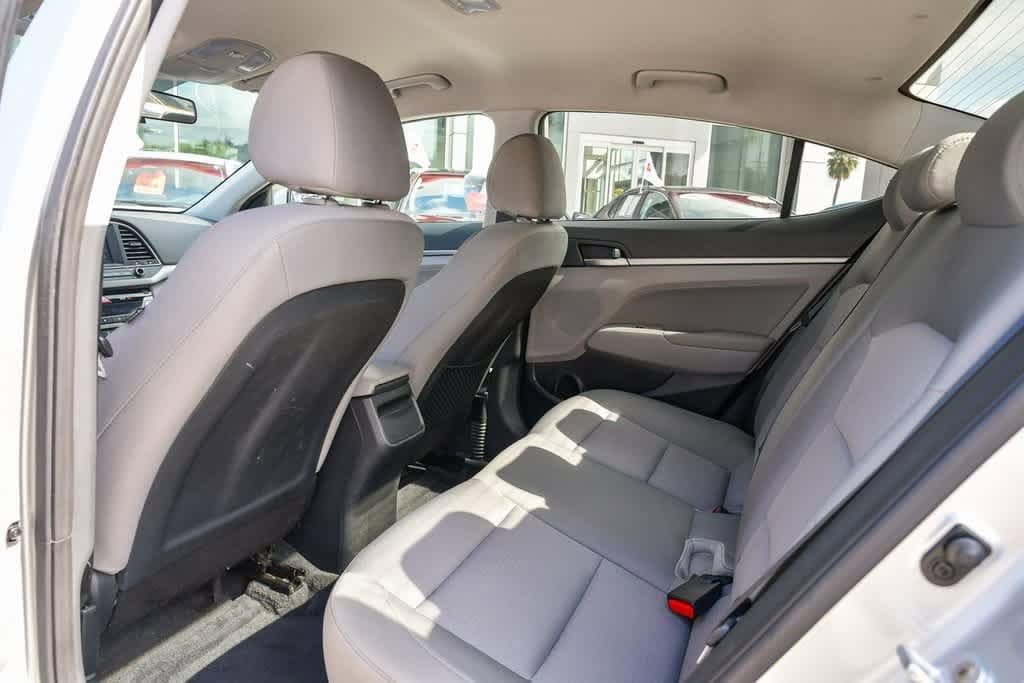 Thumbnail: 2017 Hyundai Elantra - 18